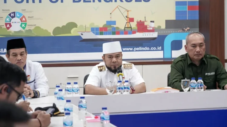 Gubernur Bengkulu Helmi Hasan