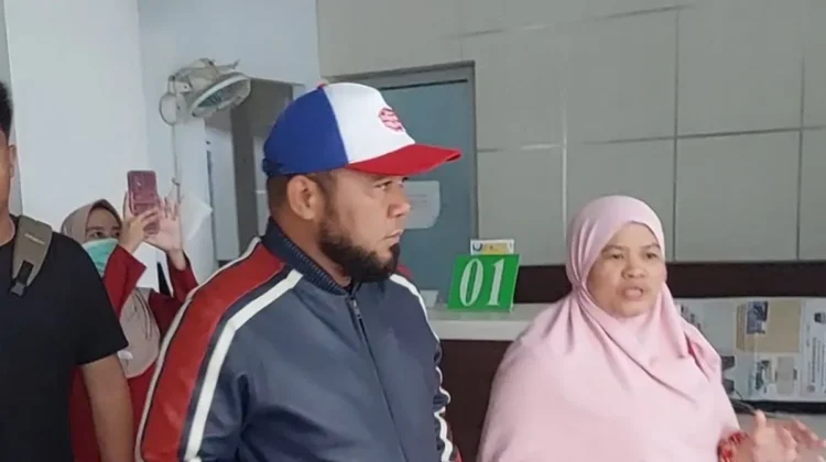 Gubernur Bengkulu Helmi Hasan memeriksa kesiapan fasilitas kesehatan RSUD M Yunus sebagai persiapan menerima warga Gaza ketika direlokasi sementara oleh Pemerintah RI ke Indonesia, di Bengkulu, Minggu. 