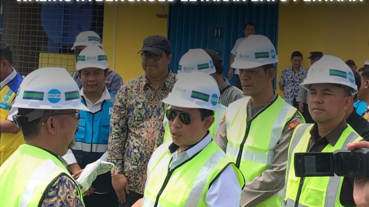 PENGENDALI BANJIR AIR MULAI DIBANGUN, WALIKOTA BENGKULU LETAKAN BATU PERTAMA