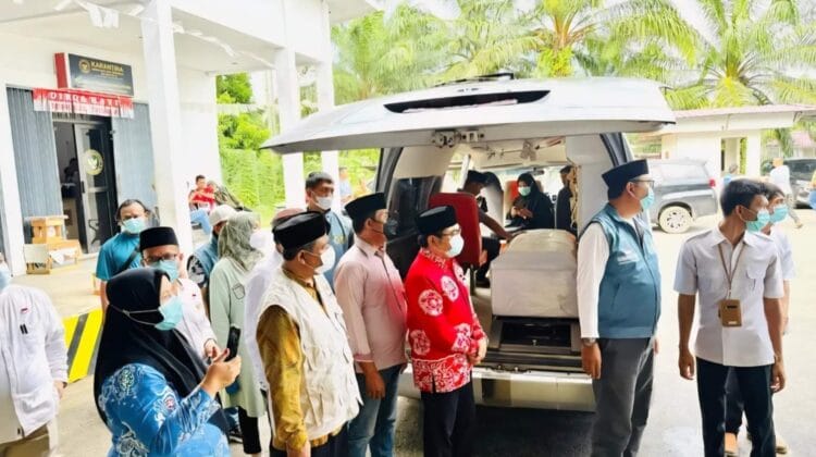 BAZNAS Provinsi Bengkulu Dampingi Penjemputan Jenazah TKW Asal Seluma di Bandara Fatmawati Soekarno