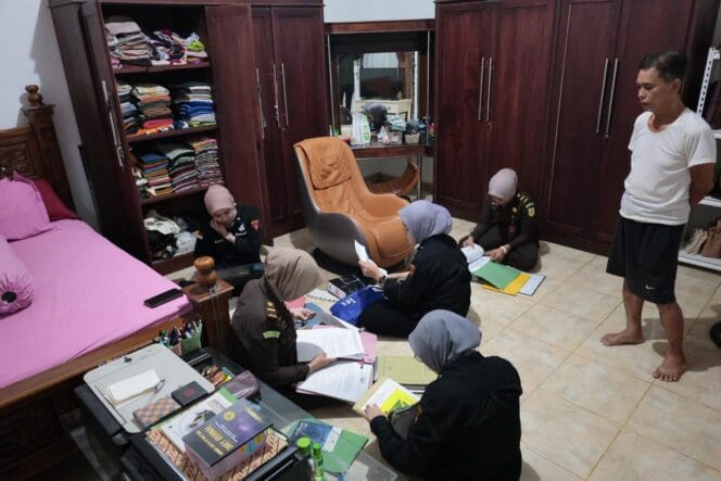 
Jaksa Geledah Rumah Pejabat BPN dan Pengacara Tersangka Korupsi Lahan Tol Bengkulu