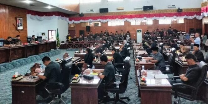 
Sidang Paripurna DPRD Kaur: Pembahasan Raperda APBD 2026 Memasuki Tahap Lanjutan