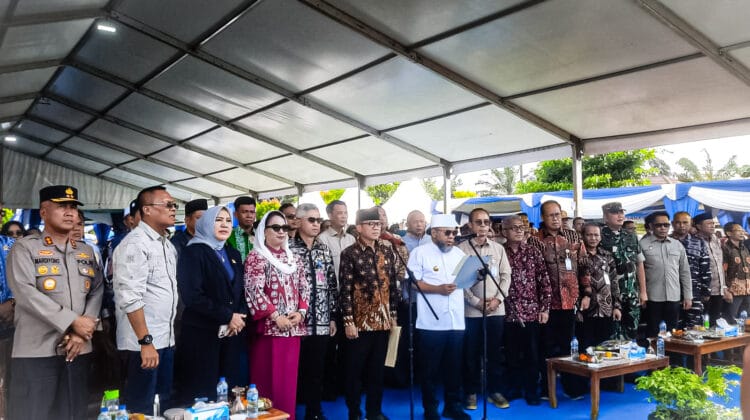 Deklarasi Bersejarah di Seluma! Gubernur Helmi Hasan Kukuhkan Komitmen Gotong Royong dan “Desa BERSINAR”