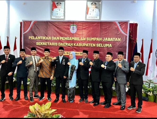
Sekda Seluma Dilantik, Ketua Fraksi PAN: Selamat Bekerja, Mari Berkolaborasi Majukan Seluma!