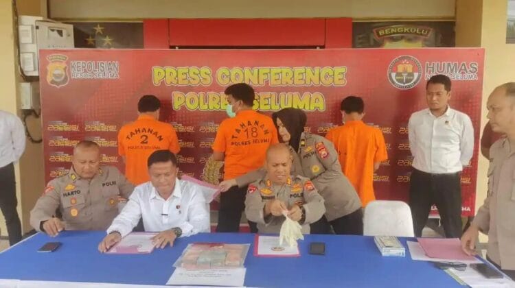 Polres Seluma Segera Serahkan 3 Tersangka Korupsi Dana Desa Dusun Tengah ke Kejaksaan
