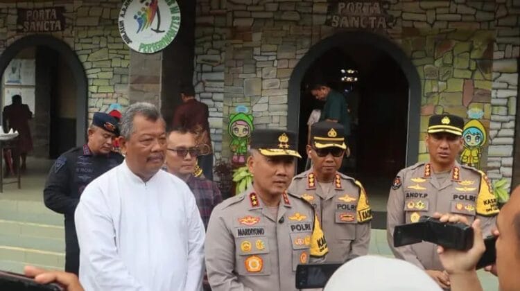 Pantau Ibadah Natal, Kapolda Bengkulu Pastikan Keamanan Gereja dan Objek Wisata