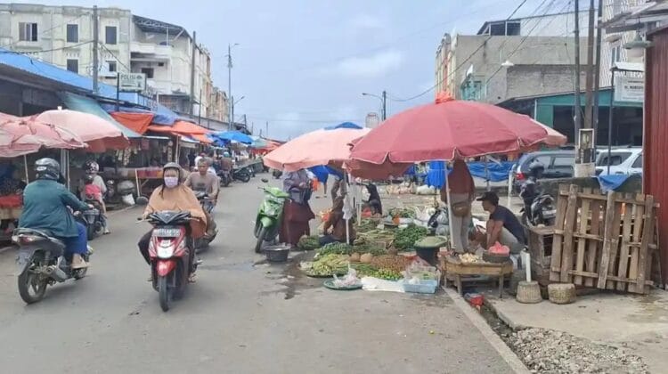 Polemik Relokasi Pasar Panorama Bengkulu: Pedagang Keluhkan Kondisi Lapak Dalam yang Sepi dan Sempit