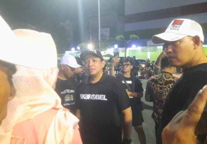 
Belungguk Point Jadi Magnet Wisata, Dedy Wahyudi Serap Aspirasi Pedagang Sambil Pantau Kemeriahan