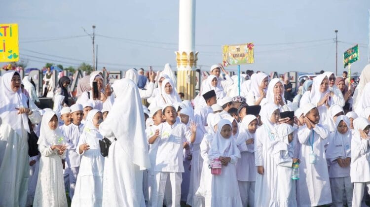 Semarakkan Balai Kota Merah Putih, Ratusan Murid TK Ikuti Senam ‘7 Kebiasaan Anak Indonesia Hebat’