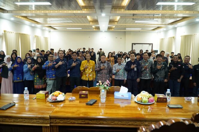 
					Jembatani Teori dan Realita, Bupati Mukomuko Kupas Strategi Komunikasi Publik di Magister Komunikasi UNIB