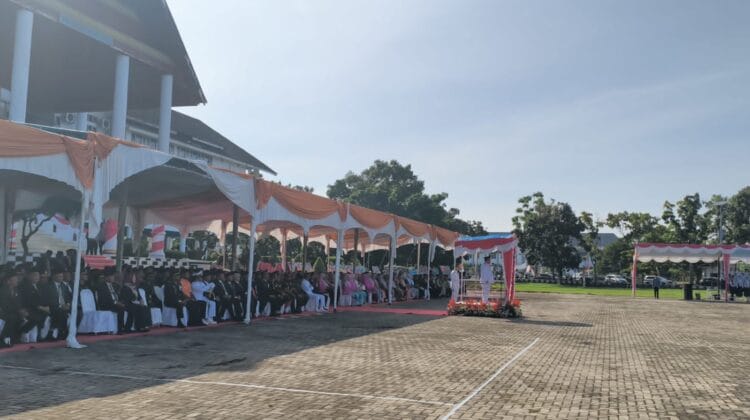 Semangat Kolaborasi! Bupati Choirul Huda Pimpin Upacara HUT ke-23 Kabupaten Mukomuko