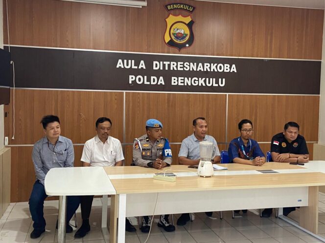 
					Sabu 3,99 Gram Asal Mukomuko Berakhir di Blender, Polda Bengkulu Tegaskan Perang Lawan Narkoba