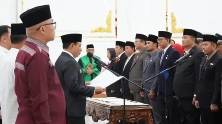 Gerbong Mutasi Pemkot Bengkulu Bergerak: Dedy Wahyudi Lantik 44 Pejabat, Ini Daftar Lengkapnya!