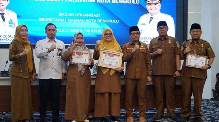 Kota Bengkulu Sabet Predikat “Kualitas Tertinggi” Pelayanan Publik 2025, RSHD Jadi Primadona