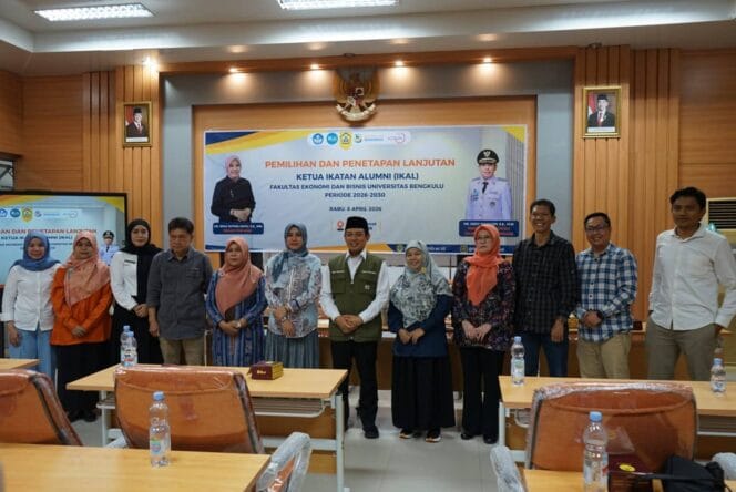 
Dedy Wahyudi di Pemilihan Ketua IKAL FEB UNIB: Jangan Cari Jabatan, Cari Pengabdian!