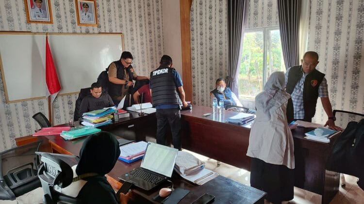 Polda Bengkulu ‘Obok-obok’ Kepahiang, 2 Dinas dan 4 Rumah Pejabat Digeledah Terkait Dugaan Korupsi Rp6,2 Miliar