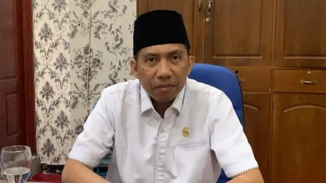 
Heboh Nama Anggota DPRD Kota Bengkulu Masuk Daftar Penerima Bansos, Dediyanto: “Saya Tidak Pernah Terima Sepeserpun!”