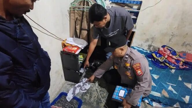 
Pelajar SMK di Rejang Lebong Ditemukan Tewas Tak Wajar, Sempat Kirim Foto Misterius via WhatsApp