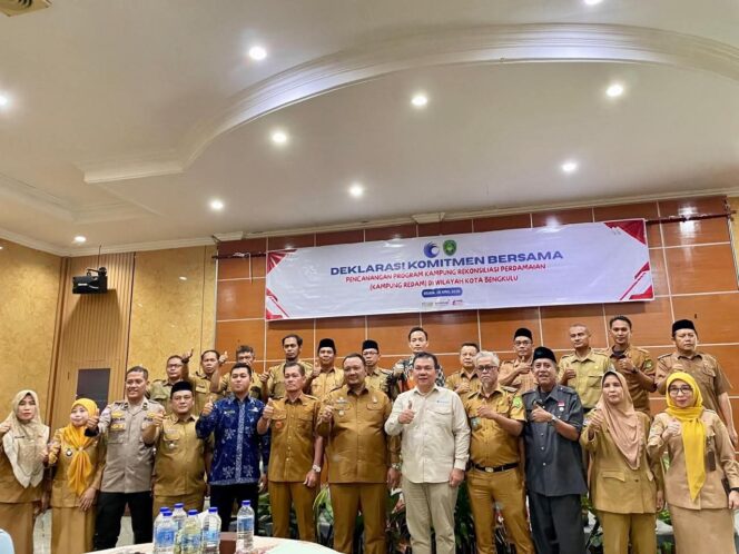 
Perkuat Kerukunan, Ronny Tobing Canangkan ‘Kampung REDAM’ Sebagai Benteng Perdamaian di Kota Bengkulu