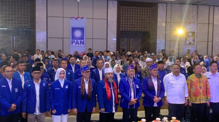 Resmi! Zulhas Lantik Pengurus PAN se-Provinsi Bengkulu 2024-2029, Helmi Hasan Nakhodai Kembali DPW