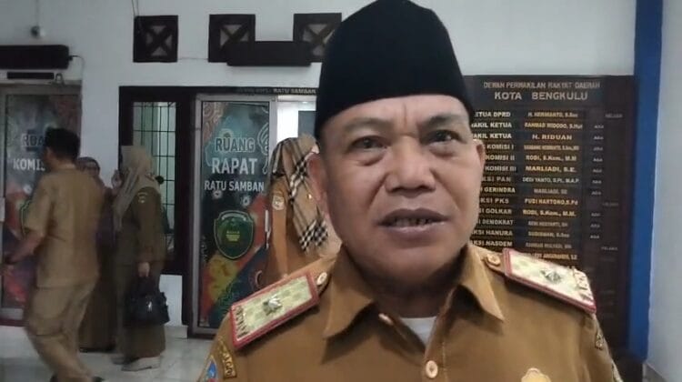 Bukan Digusur! Ini Alasan Pemkot Bengkulu Tata Ulang Lapak Pedagang di Pantai Panjang