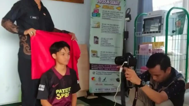 
Membanggakan! Dukcapil Kota Bengkulu ‘Jemput Bola’ Rekam KTP-el ke Rumah Sakit hingga Sekolah