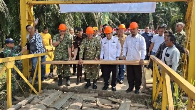 
Sinergi TNI-Pemda: Groundbreaking Jembatan Garuda Tahap V & VI Dimulai, Desa Taba Pasmah Jadi Prioritas Utama!