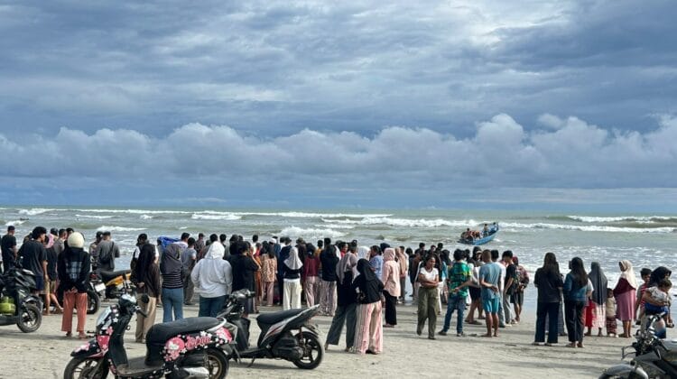 Mandi Pantai Sepulang Sekolah, Remaja 13 Tahun Hilang Terseret Ombak di Pantai Badri Mukomuko