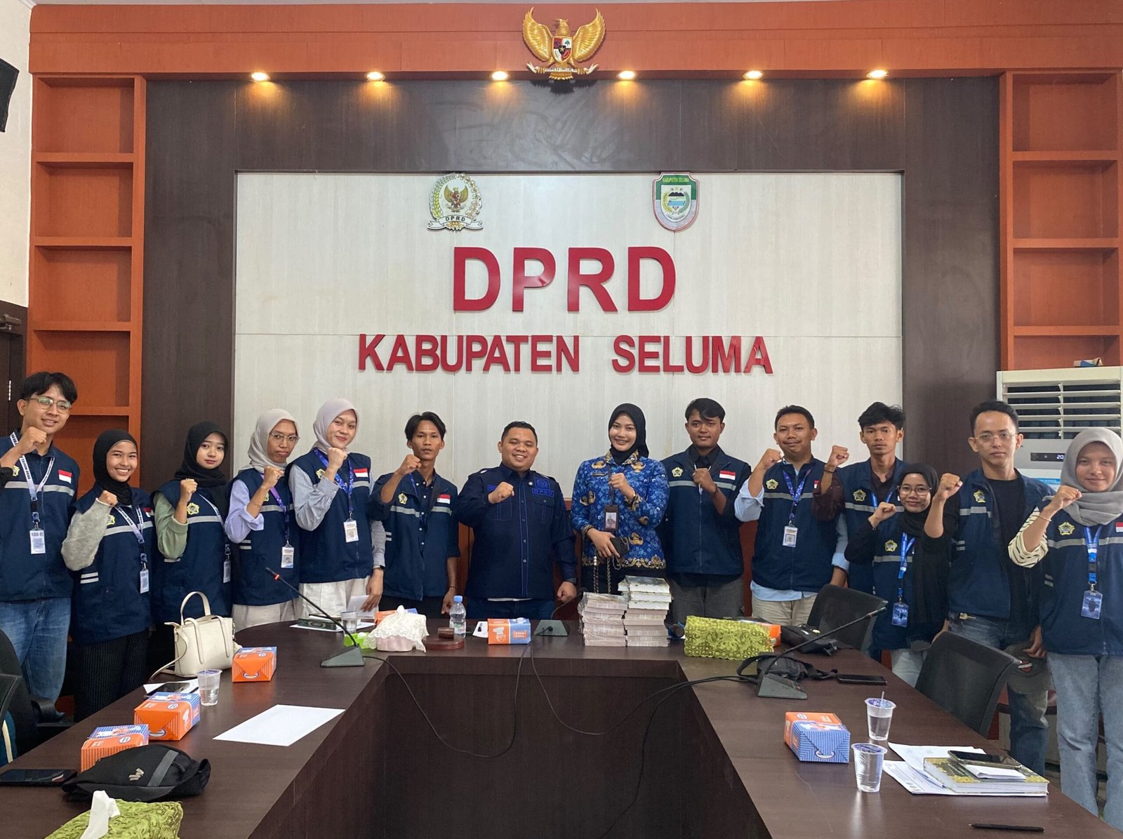 Mahasiswa KKN Unib Audiensi dengan Ketua Komisi I DPRD Seluma, Hendri Satrio : Mahasiswa harus bergerak untuk berdampak