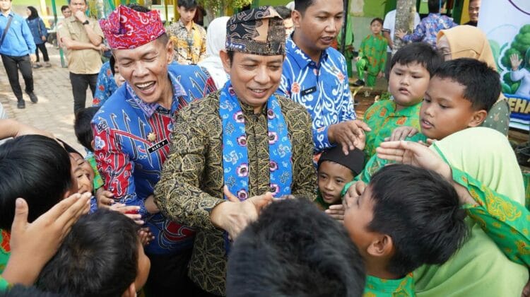 Suasana Histeris di MIN 1 Kota Bengkulu: Walikota Dedy Wahyudi Tinjau Langsung Program Cek Kesehatan Gratis