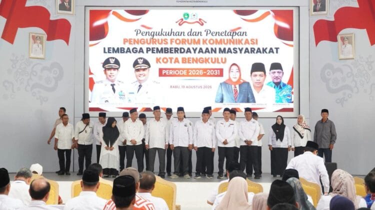 Sinergi Pembangunan Kota Bengkulu: Dedy Wahyudi Kukuhkan Pengurus LPM Periode 2026–2031 di Pendopo Merah Putih