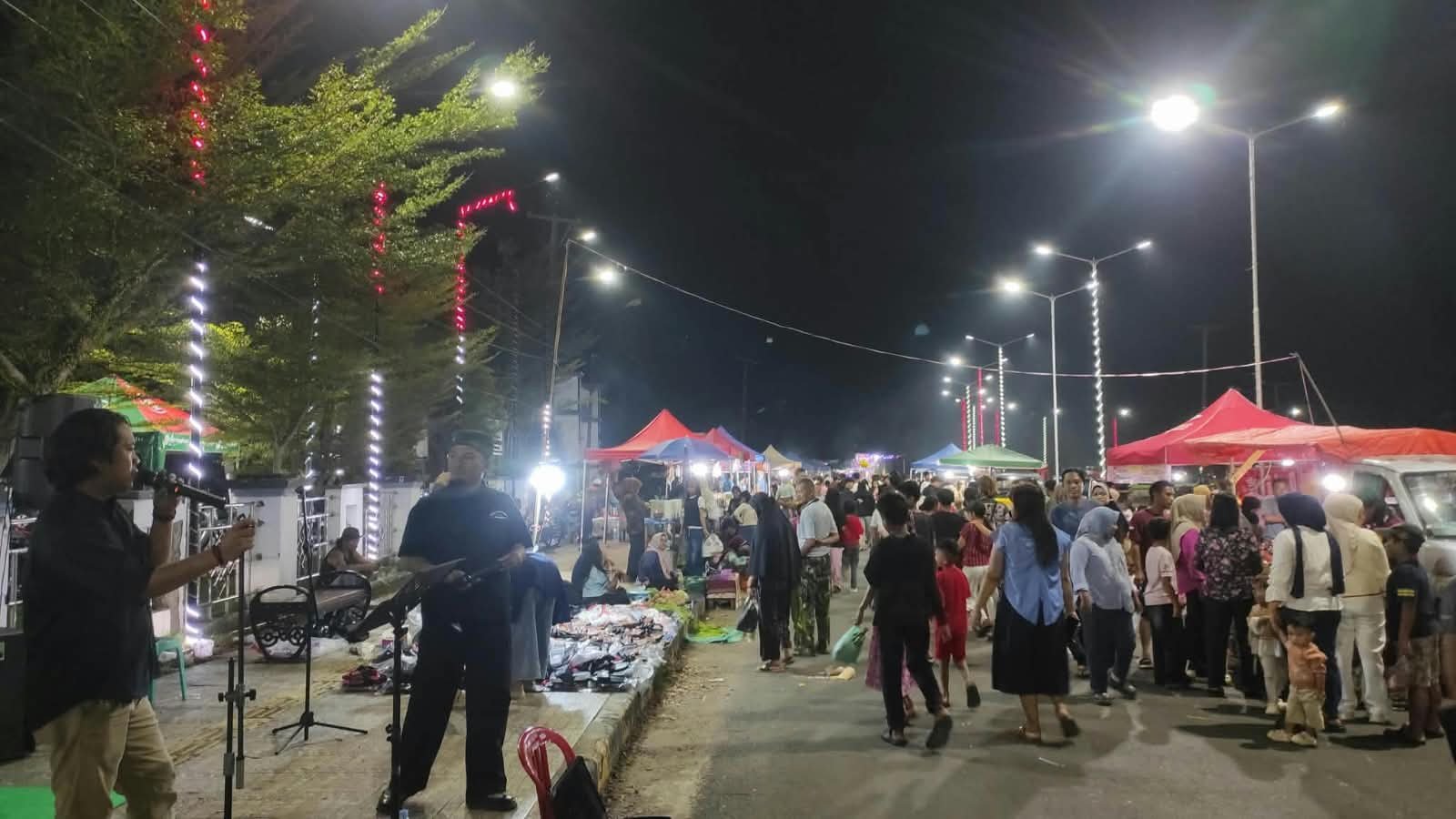 Malam Berbinar ke-57 Sukses Digelar, The Marro Band Bikin Warga Bengkulu Tengah Larut dalam Keriaan